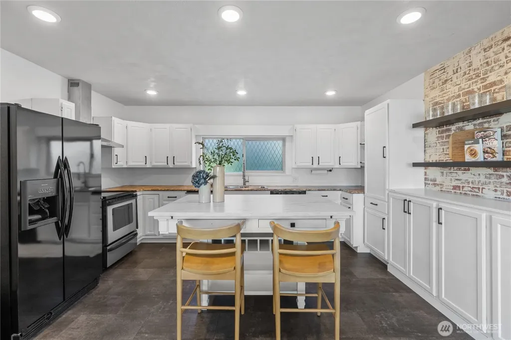 819 Conger Street Aberdeen WA 98520
