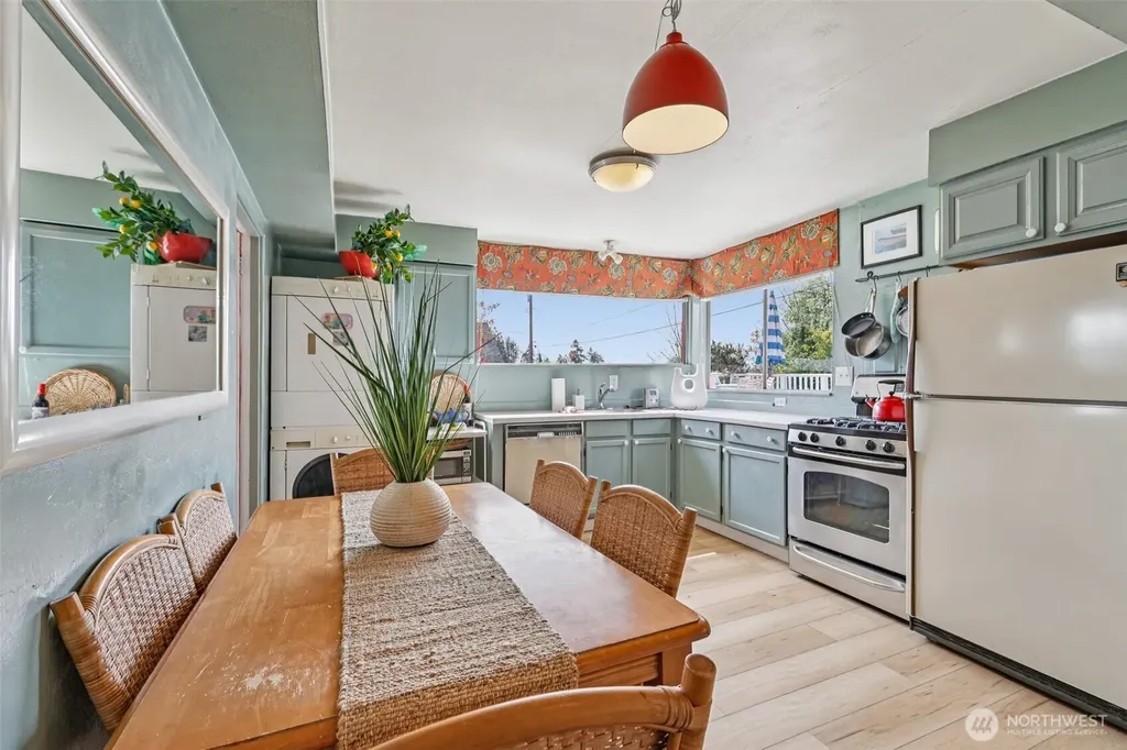 176 Maple Street Camano Island WA 98282
