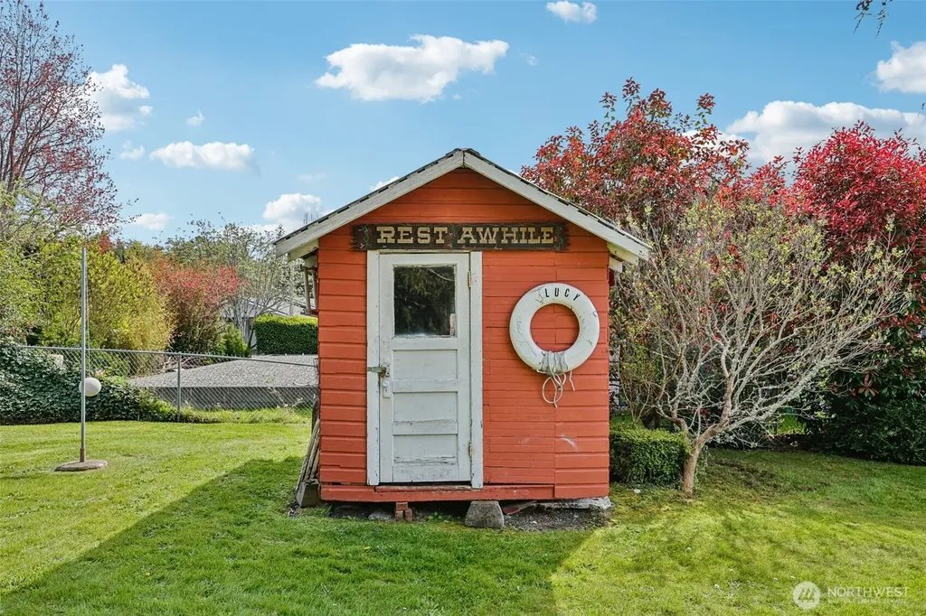 176 Maple Street Camano Island WA 98282