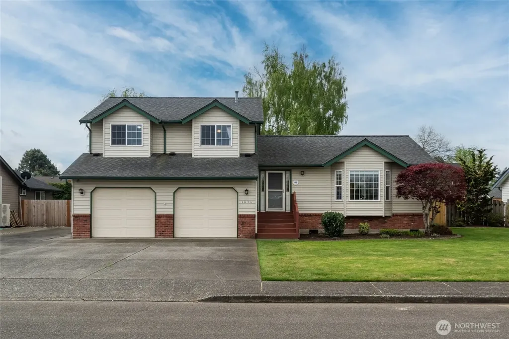 1036 Ridgeway Drive Lynden WA 98264