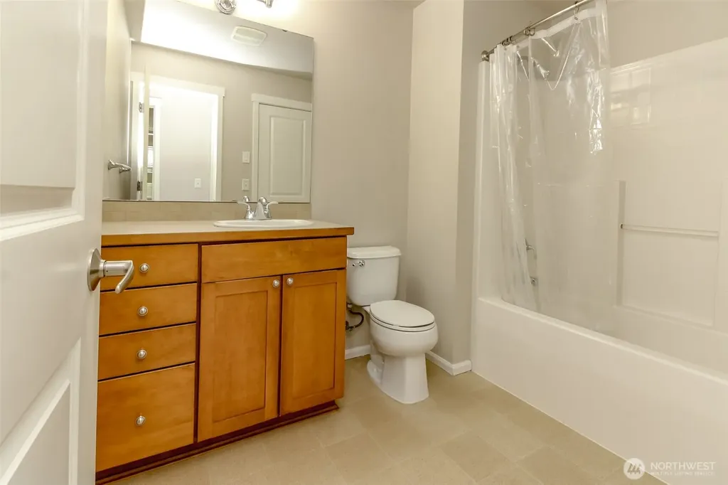 21230 40th Way S Seatac WA 98198