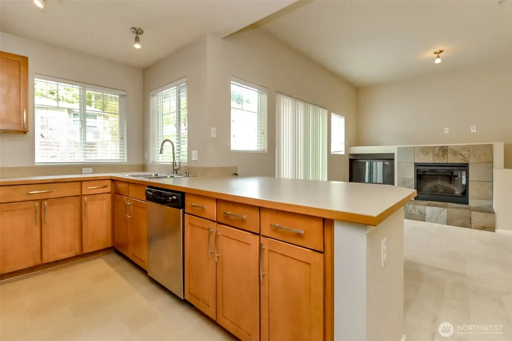 21230 40th Way S Seatac WA 98198