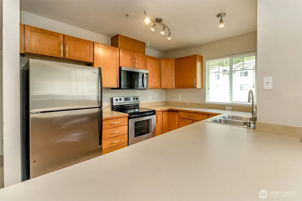 21230 40th Way S Seatac WA 98198