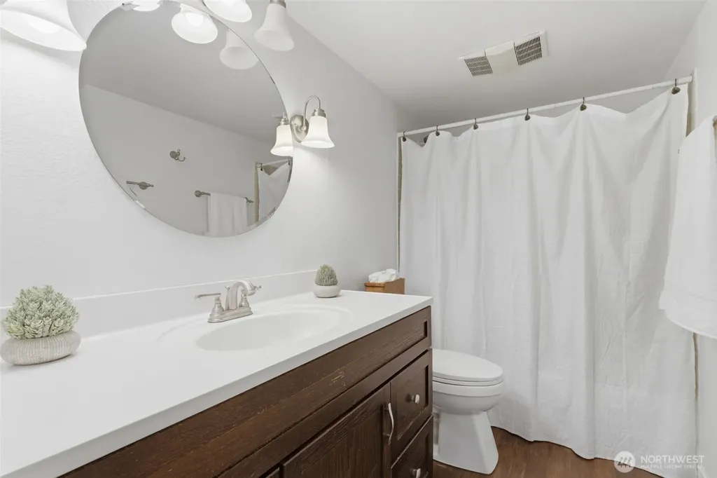 26425 Pennsylvania Avenue NE Kingston WA 98346