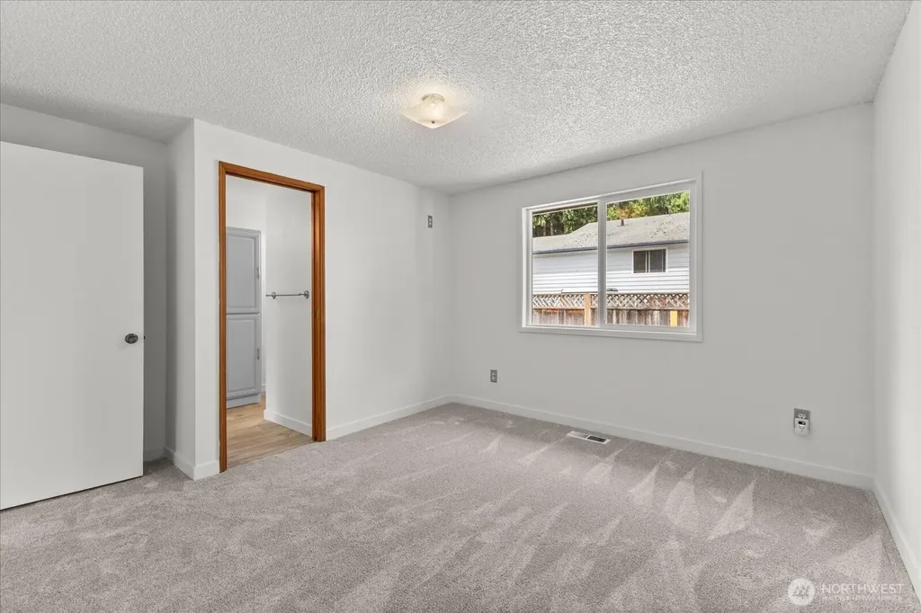 10803 Sterling Road Sedro Woolley WA 98284