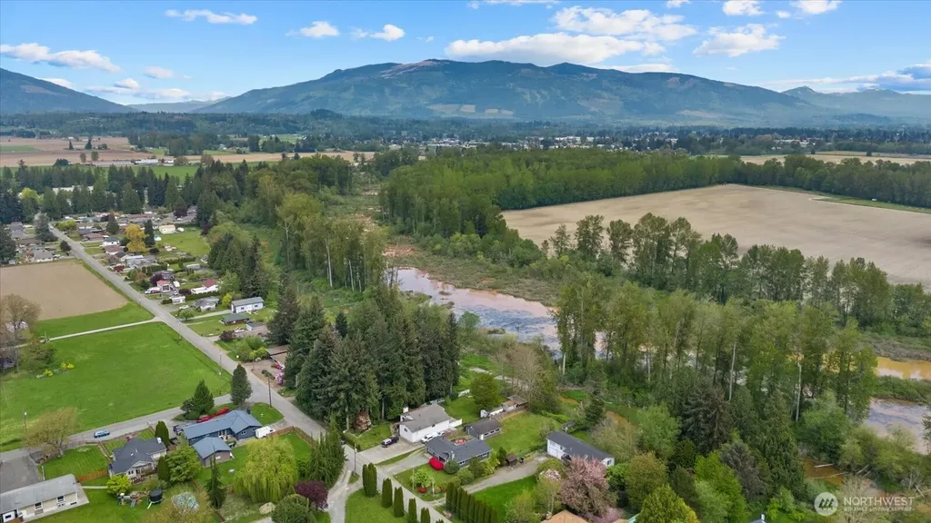 10803 Sterling Road Sedro Woolley WA 98284