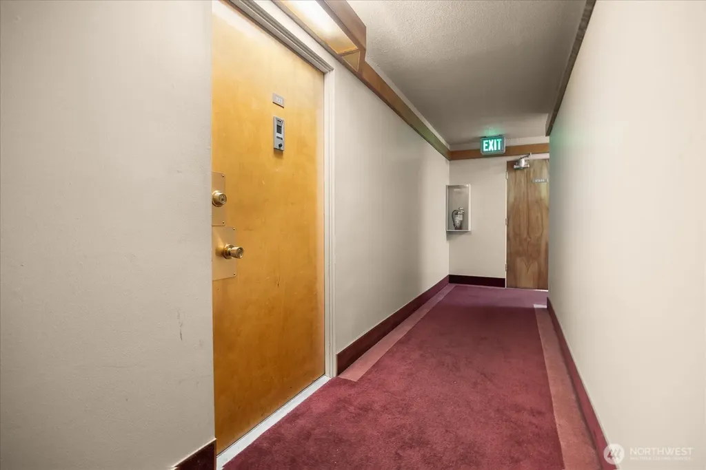 5101 NE 55th Street Seattle WA 98105