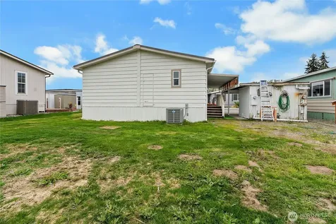 10521 60th Street Ct E Puyallup WA 98372