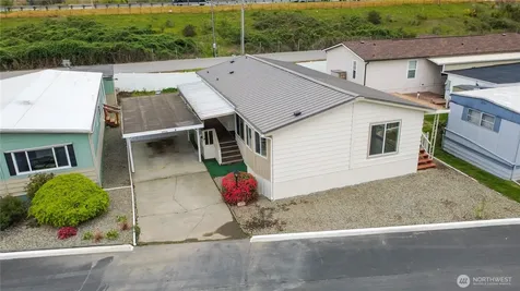 10521 60th Street Ct E Puyallup WA 98372