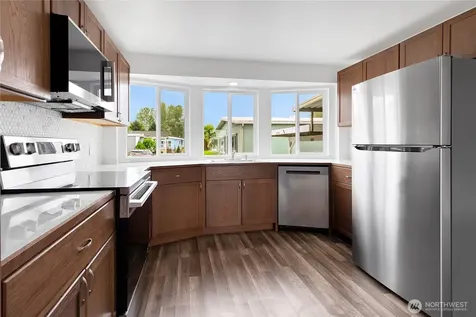 10521 60th Street Ct E Puyallup WA 98372