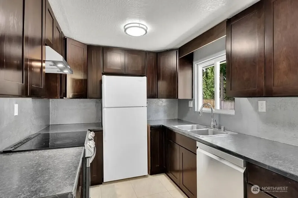 3214 95th Drive SE Lake Stevens WA 98258