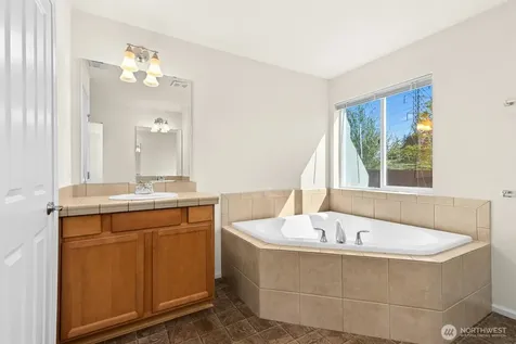 2407 88th Drive NE Lake Stevens WA 98258