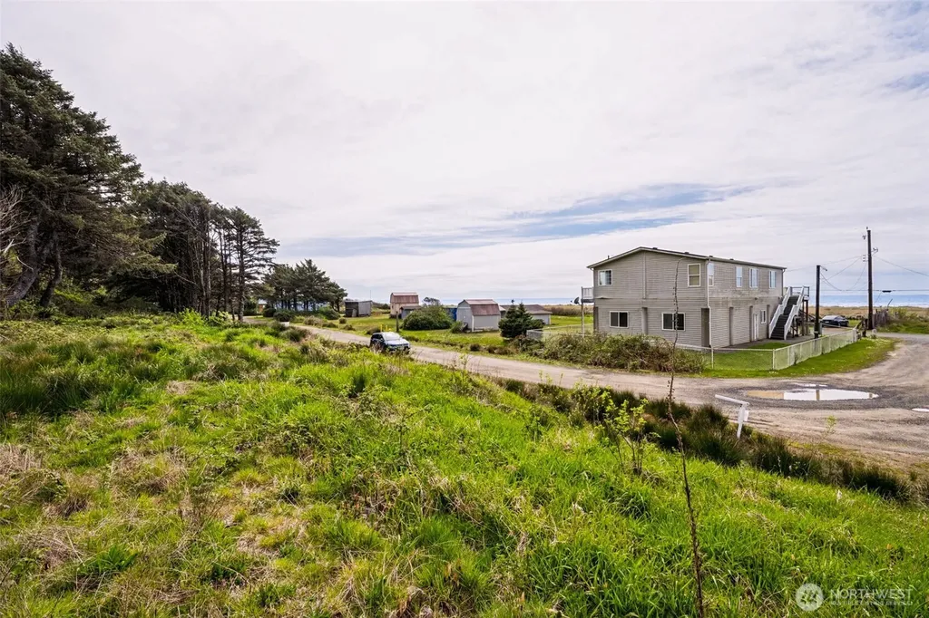 4776 Beach Lane Moclips WA 98562