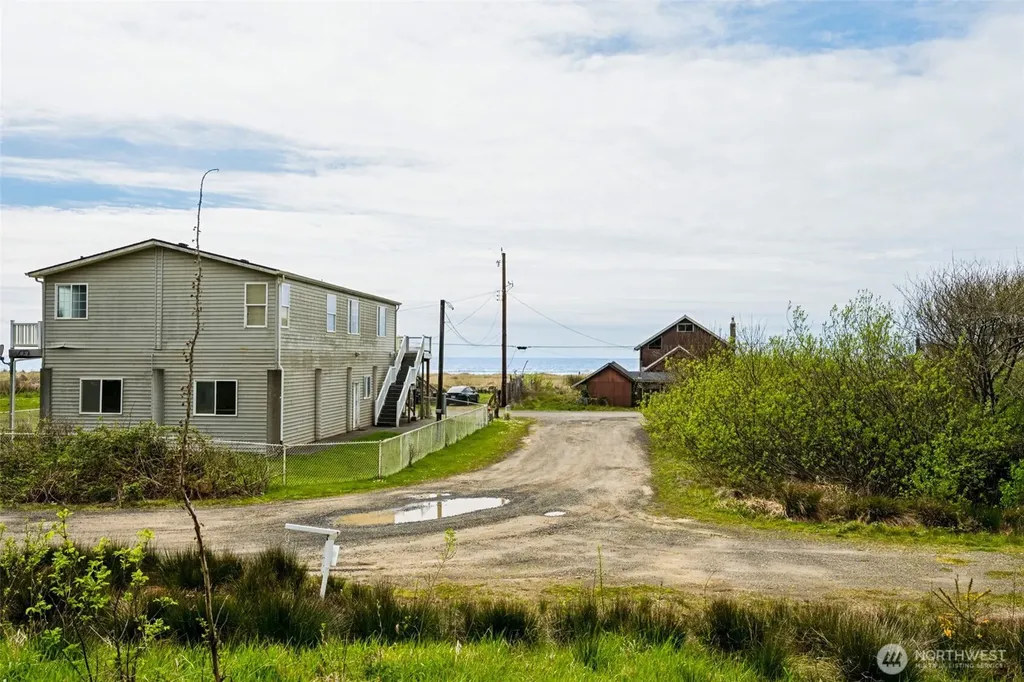 4776 Beach Lane Moclips WA 98562