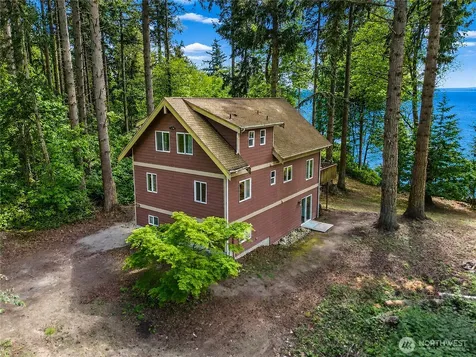 97 B Port Gardner Drive Hat Island WA 98206