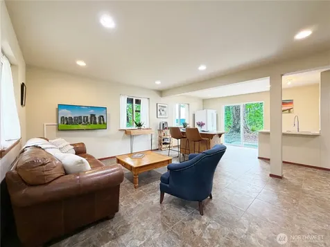97 B Port Gardner Drive Hat Island WA 98206