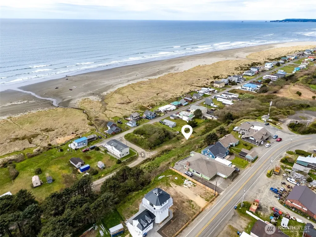 4784 Beach Lane Moclips WA 98562