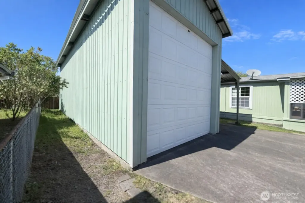 759 Park Avenue NE Ocean Shores WA 98569