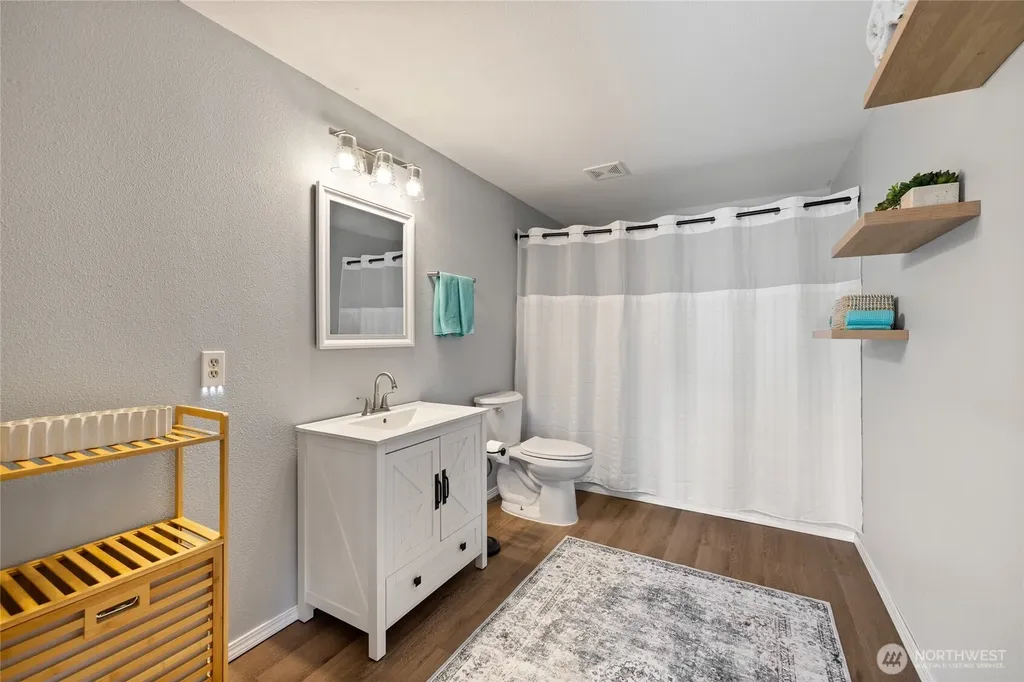 591 W Shelton Valley Road Shelton WA 98584