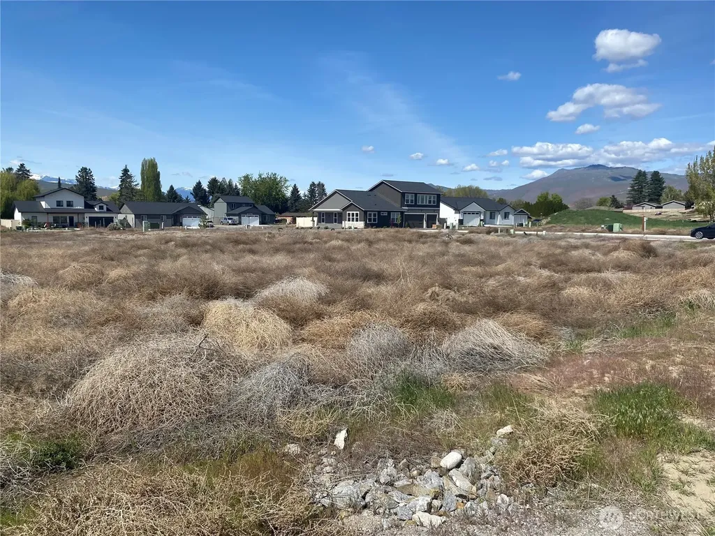 196 Harold Street NE East Wenatchee WA 98802