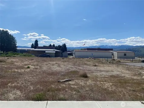 182 Harold Street NE East Wenatchee WA 98802