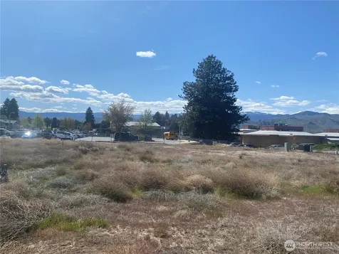 182 Harold Street NE East Wenatchee WA 98802
