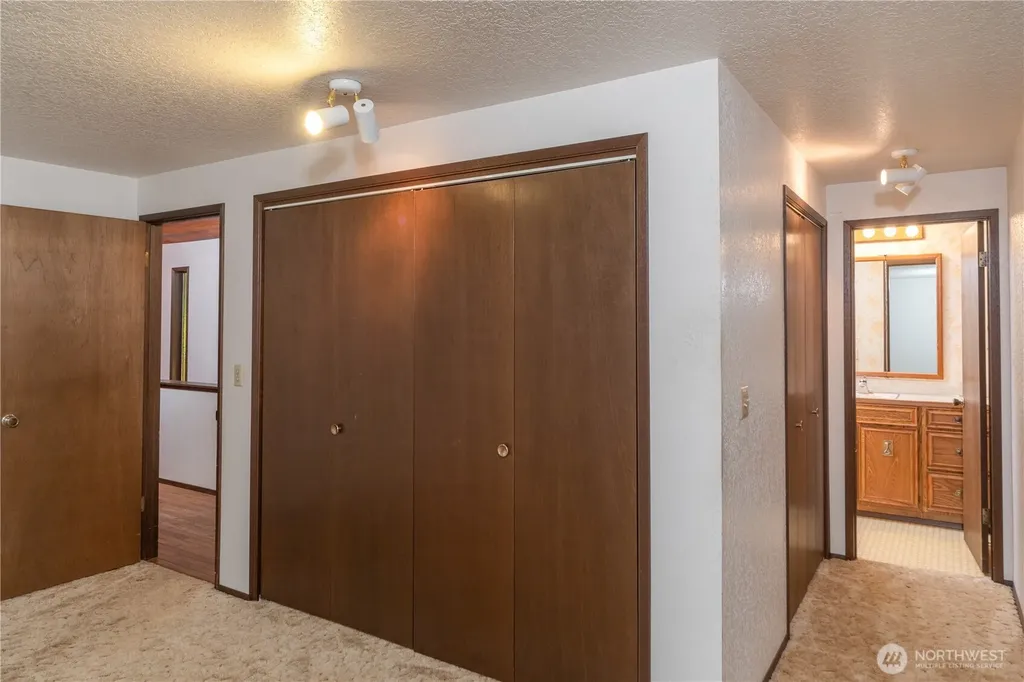 91 Drew Lane Port Ludlow WA 98365