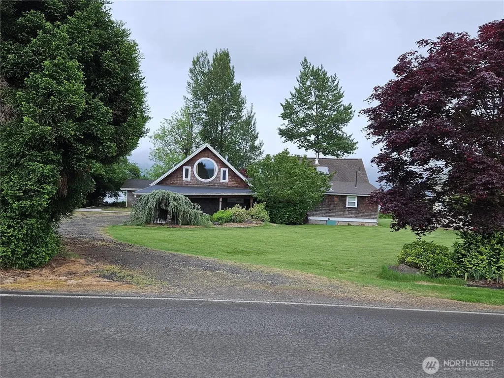 20 E Sunny Sands Road Cathlamet WA 98612