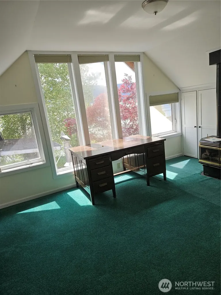 20 E Sunny Sands Road Cathlamet WA 98612