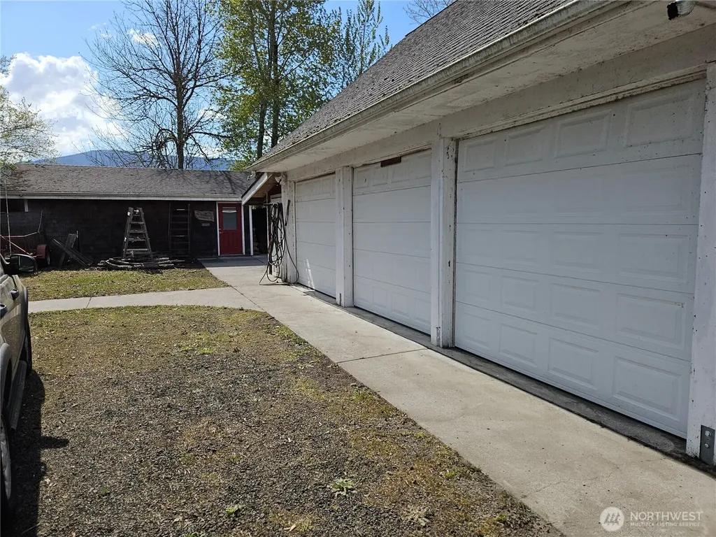 20 E Sunny Sands Road Cathlamet WA 98612