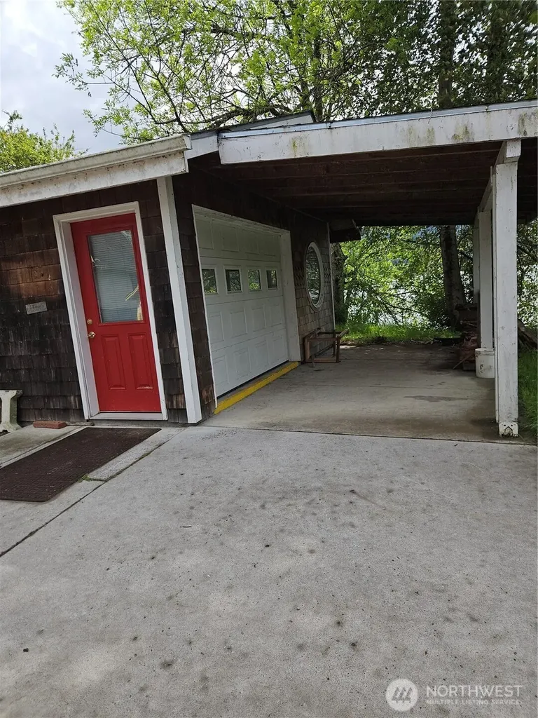 20 E Sunny Sands Road Cathlamet WA 98612