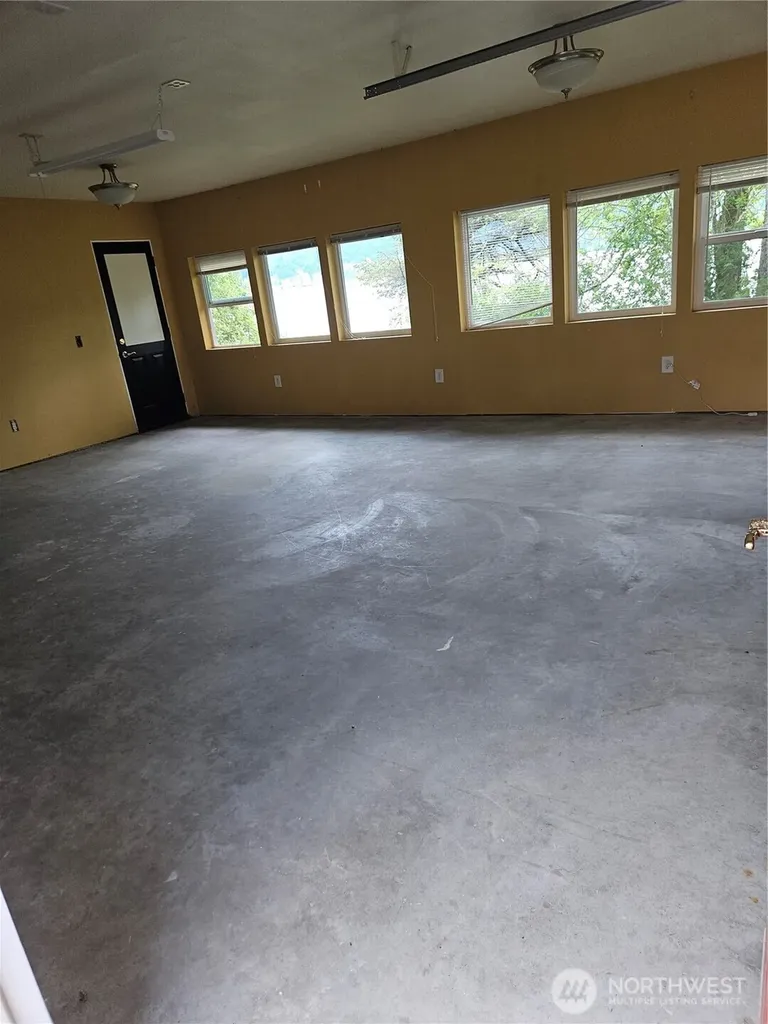 20 E Sunny Sands Road Cathlamet WA 98612