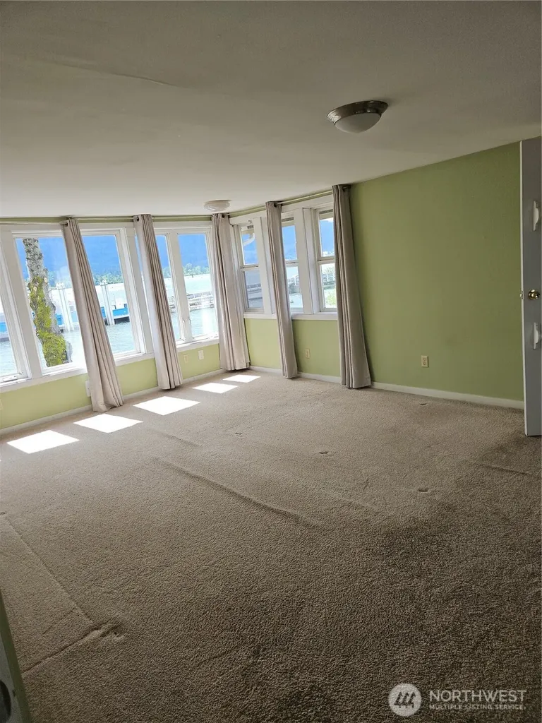 20 E Sunny Sands Road Cathlamet WA 98612