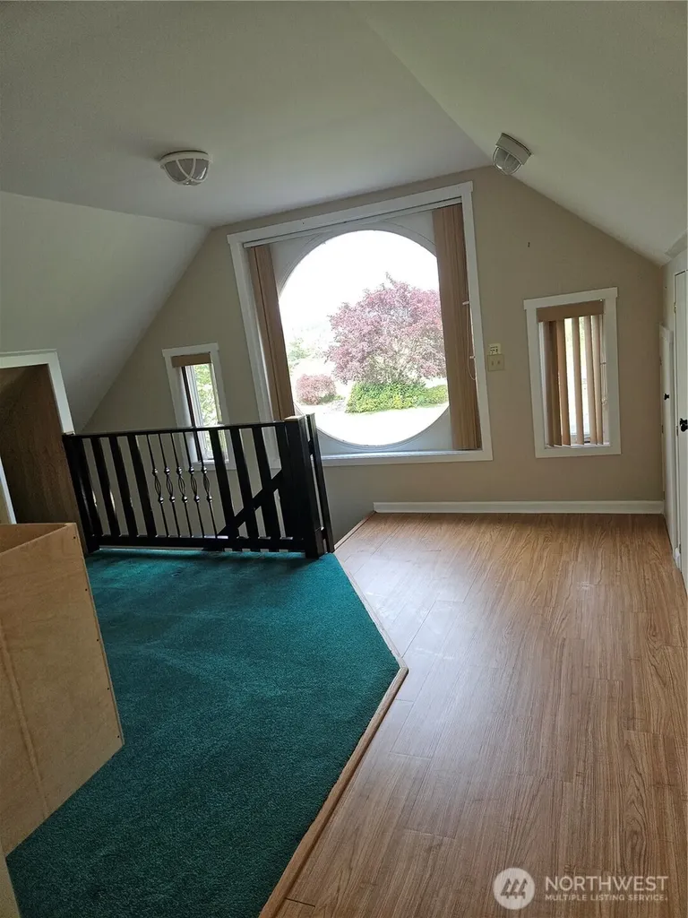 20 E Sunny Sands Road Cathlamet WA 98612