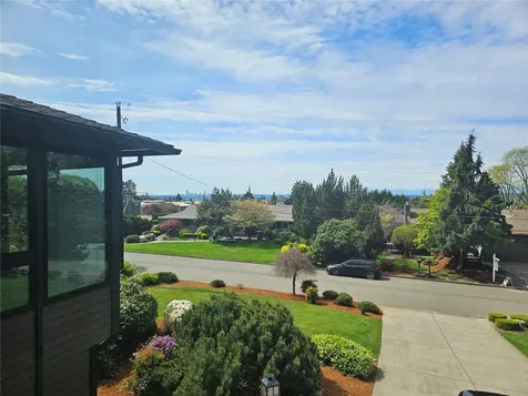 6504 113th Avenue NE Kirkland WA 98033
