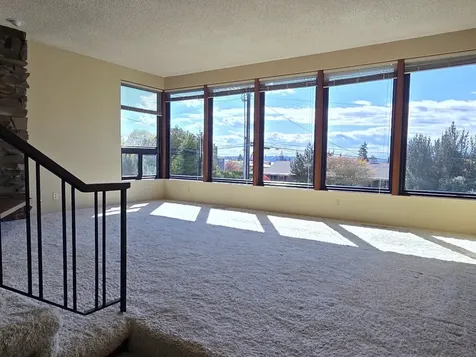 6504 113th Avenue NE Kirkland WA 98033