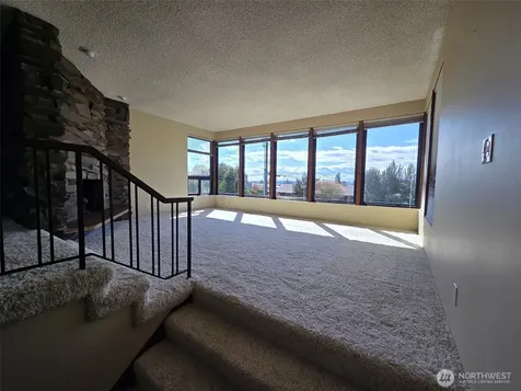 6504 113th Avenue NE Kirkland WA 98033