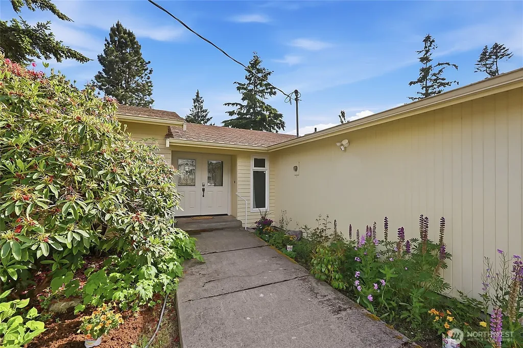 4032 Meridian Avenue N Marysville WA 98271