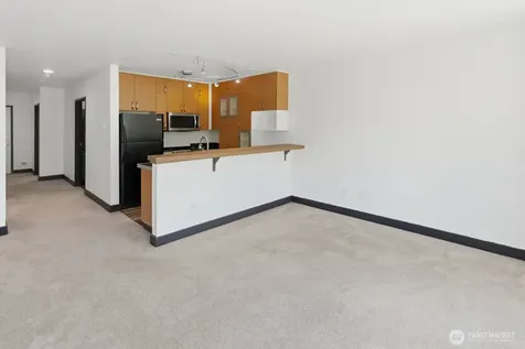 2440 Western Avenue Seattle WA 98121