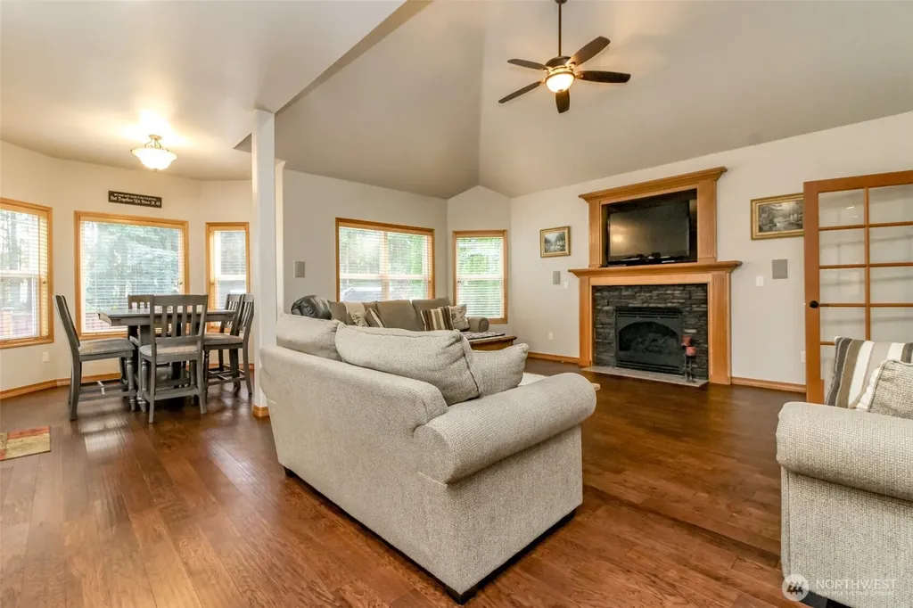 13418 159th Street Ct E Puyallup WA 98374