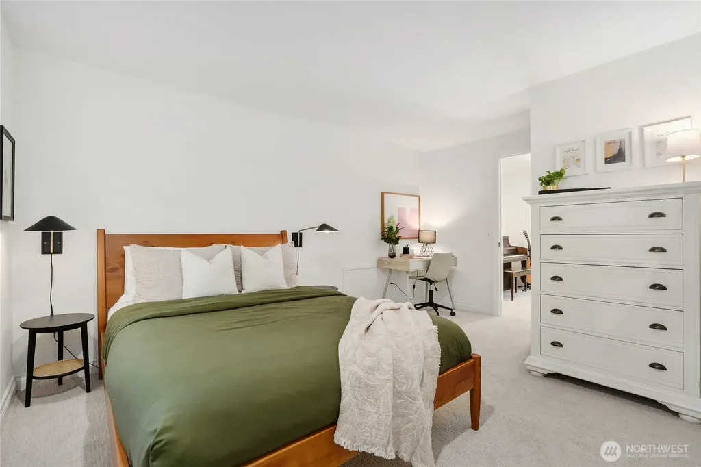 2726 209th Avenue NE Sammamish WA 98074