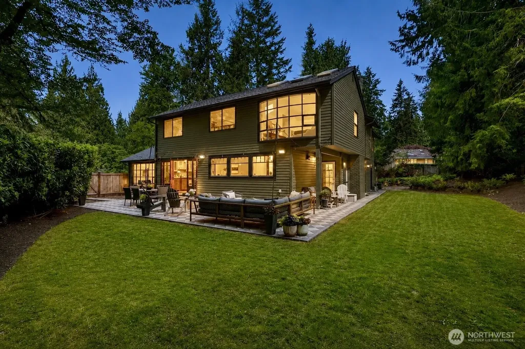 2726 209th Avenue NE Sammamish WA 98074