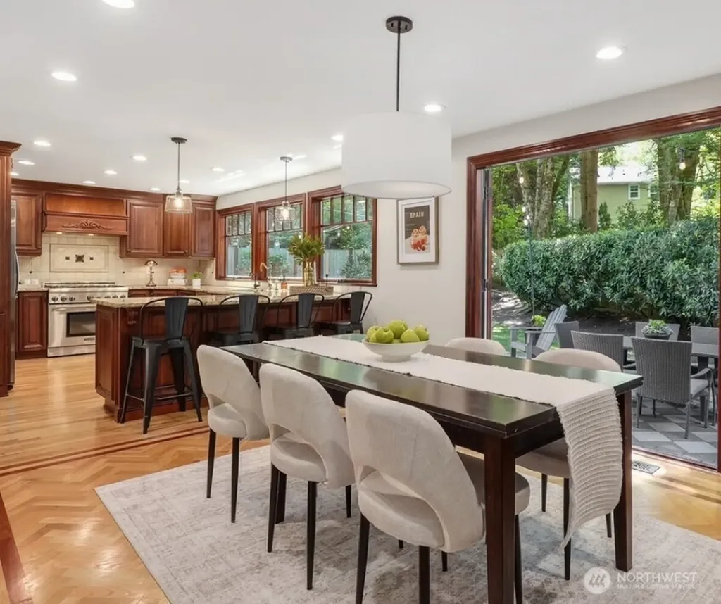 2726 209th Avenue NE Sammamish WA 98074
