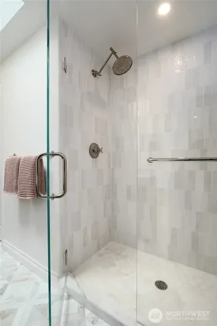 2726 209th Avenue NE Sammamish WA 98074