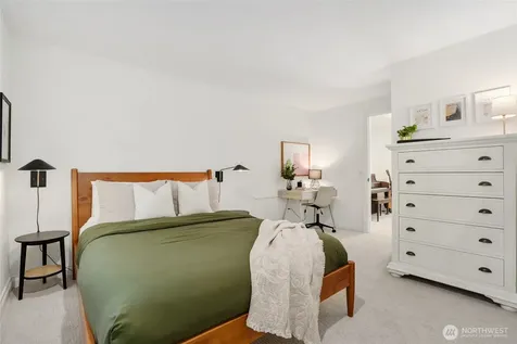 2726 209th Avenue NE Sammamish WA 98074