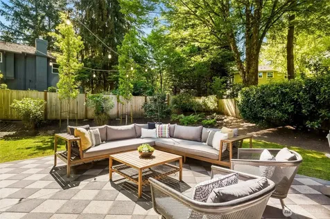 2726 209th Avenue NE Sammamish WA 98074