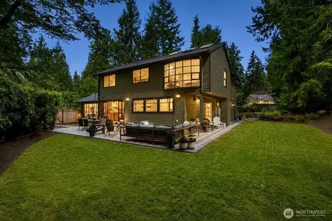 2726 209th Avenue NE Sammamish WA 98074
