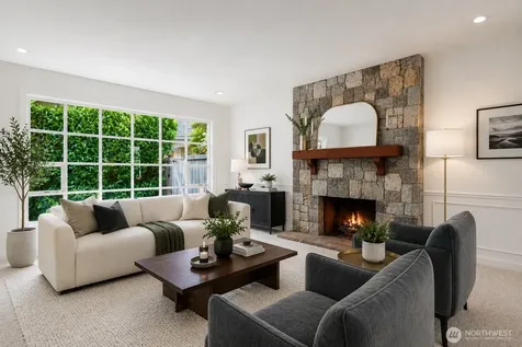 2726 209th Avenue NE Sammamish WA 98074