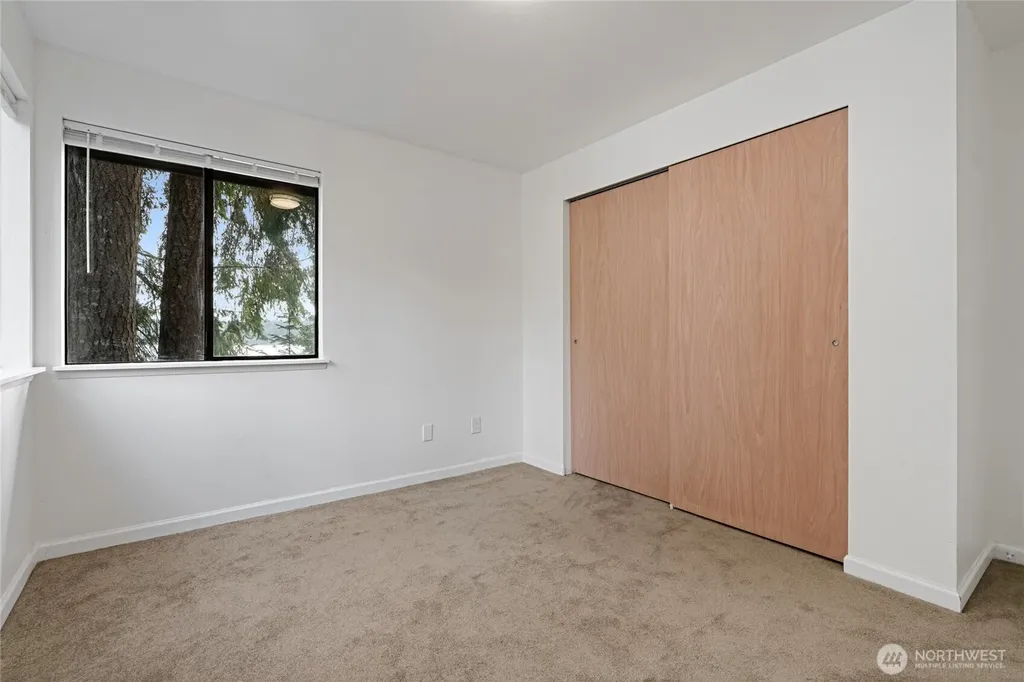 4806 Sunrise Beach Road NW Olympia WA 98502