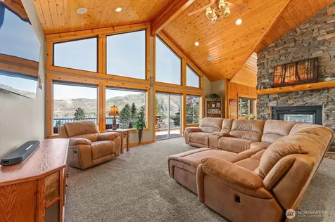 15320 Lakeview Street Entiat WA 98822